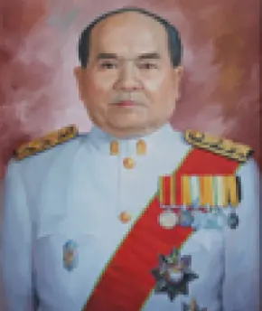 ศ.ดร.นิพนธ์ ศศิธร